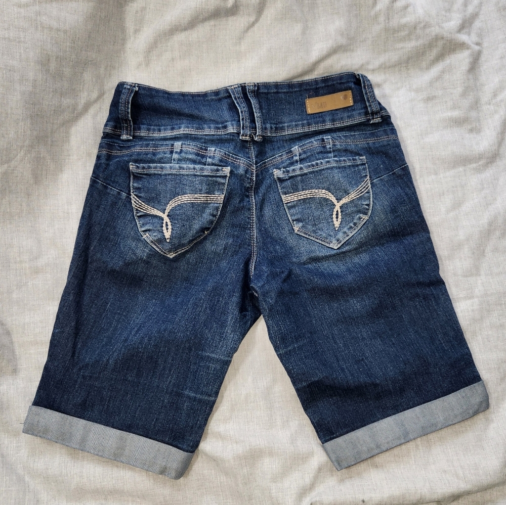 Jean shorts sz 9